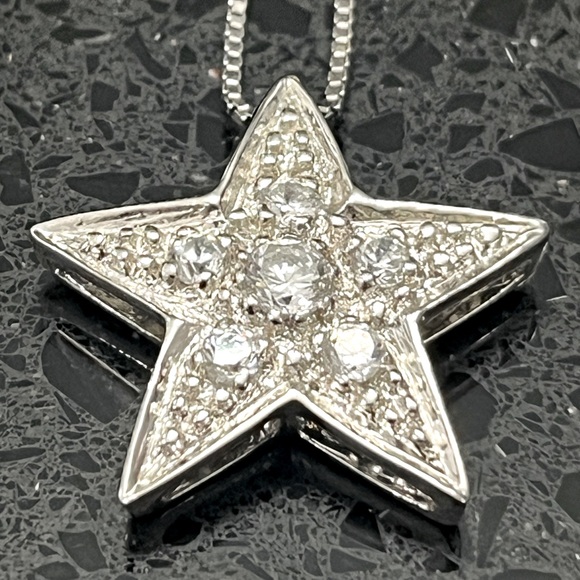 Suzanne Somers voice vintage superstar CZ pendant chain Necklace sterling silver - Picture 2 of 2